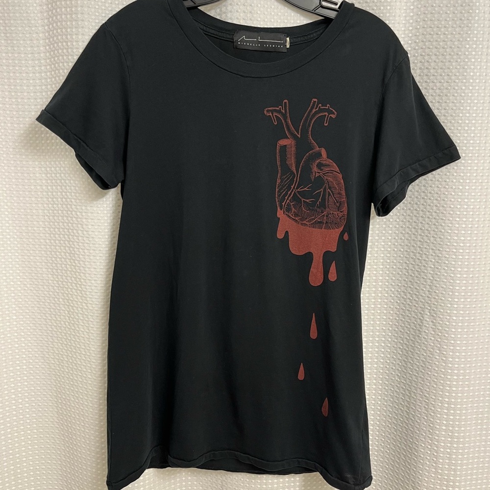 Michelle Lesniak Project Runway Winner Bleeding Heart T-shirt M
